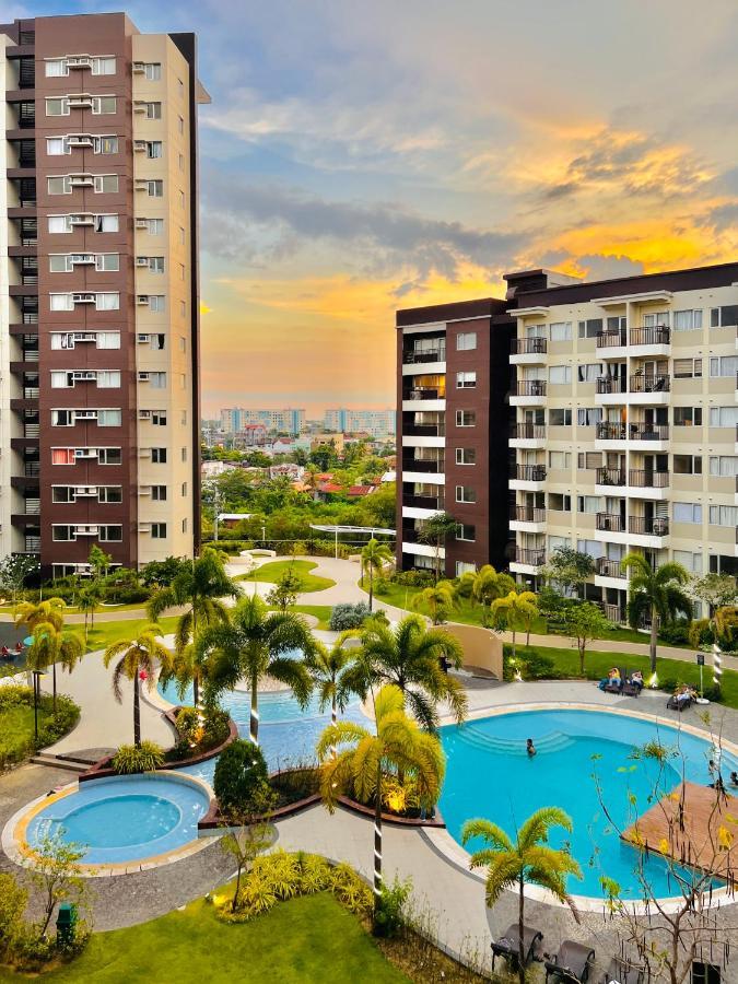 * * Y Stylish 2br Option For 6 Apartment Iloilo City