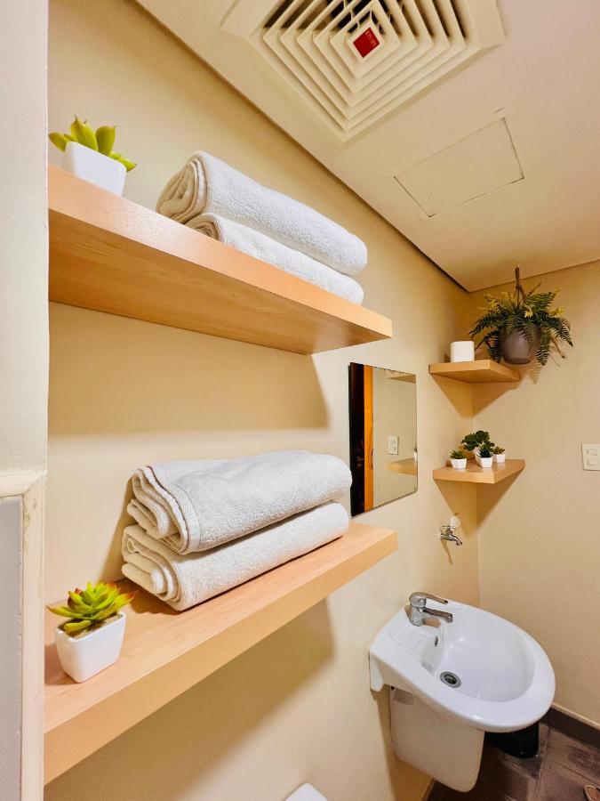 Apartment * * Y Stylish 2br Option For 6 Iloilo City
